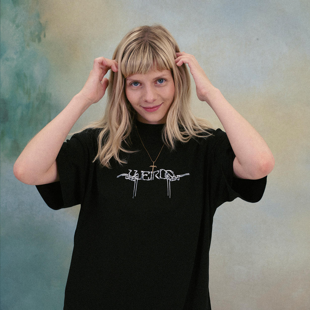 AURORA - Weirdo T-Shirt in Black